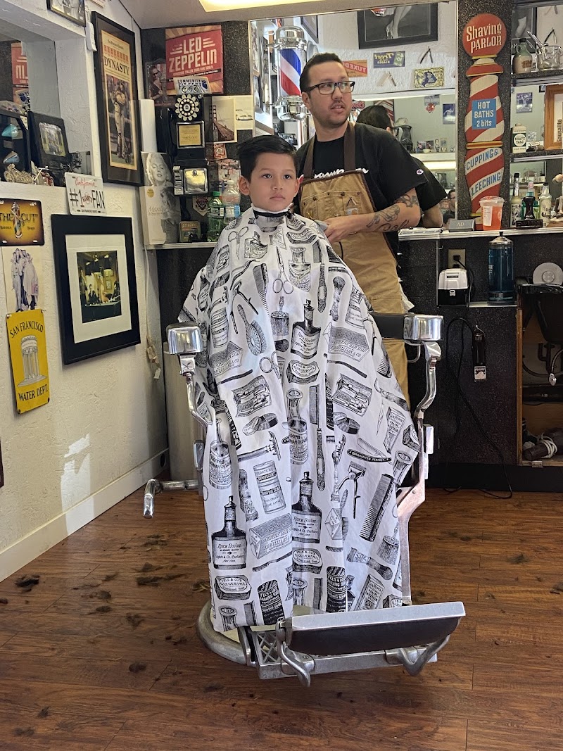 AD the barber at "The Cut" barbershop photo 3