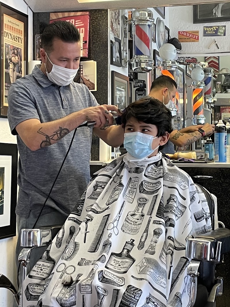 AD the barber at "The Cut" barbershop photo 4