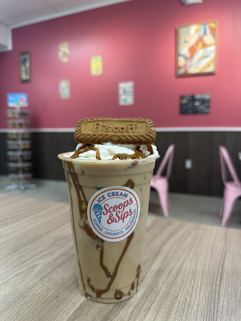 Scoops and Sips Holiday photo 3
