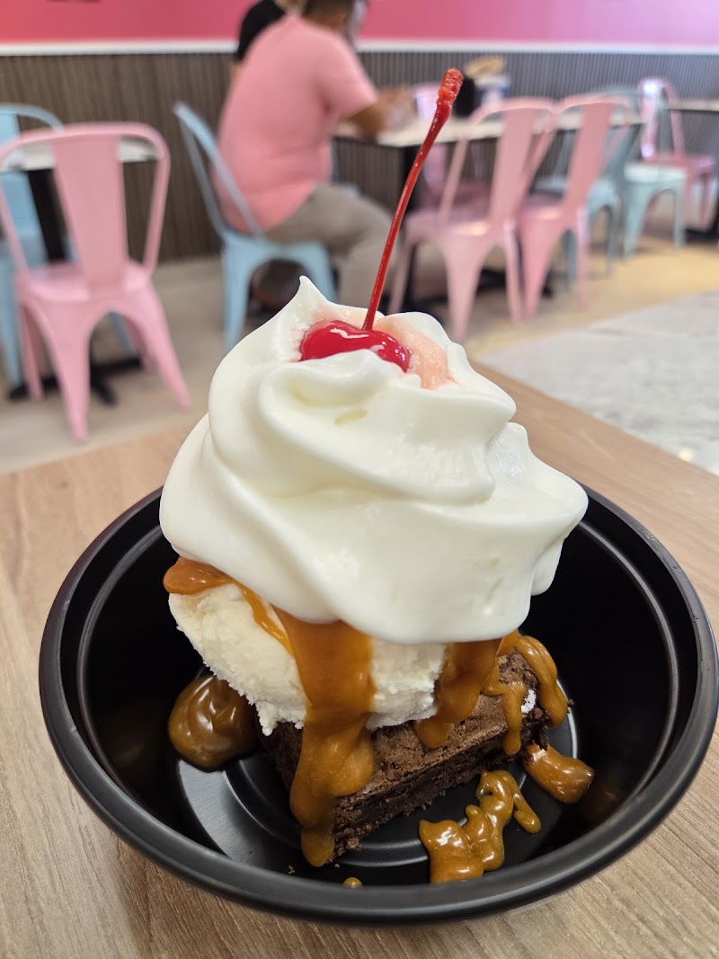 Scoops and Sips Holiday photo 2