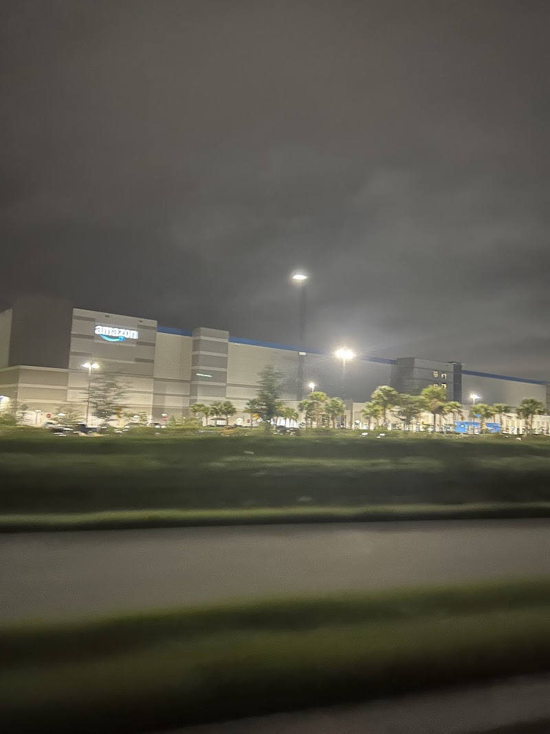 Photo of Harney Rd @ Amazon Fullfilment