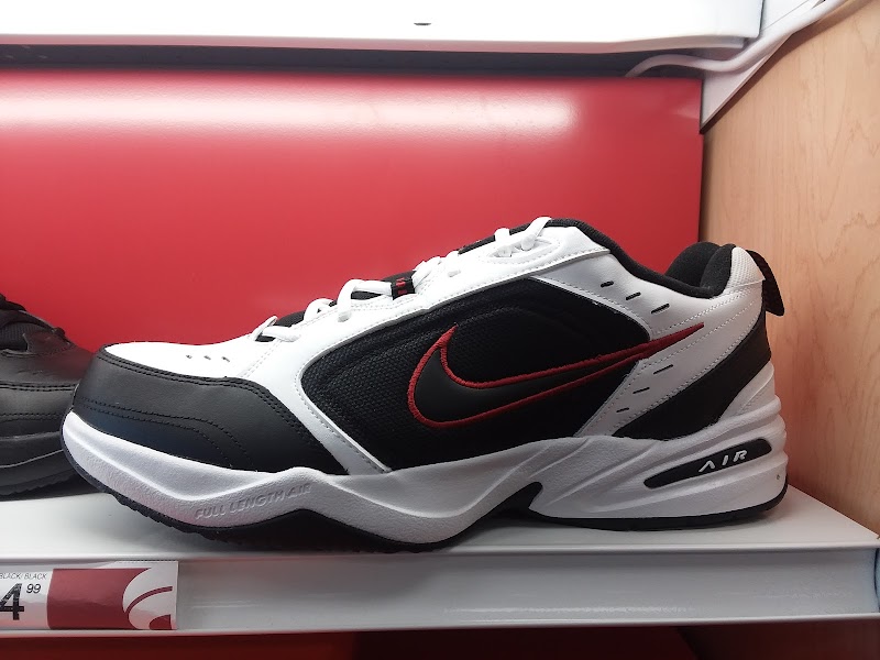 Famous Footwear photo 4