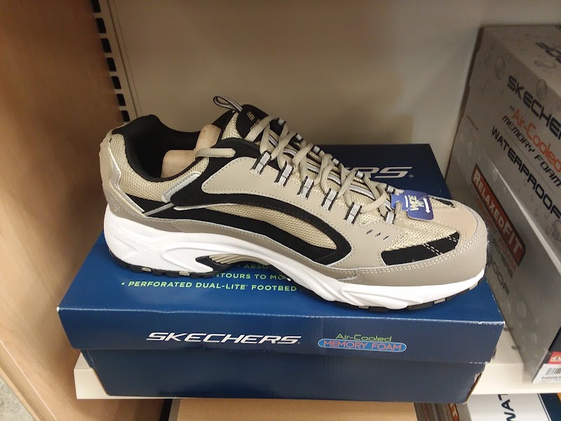 Famous Footwear photo 2