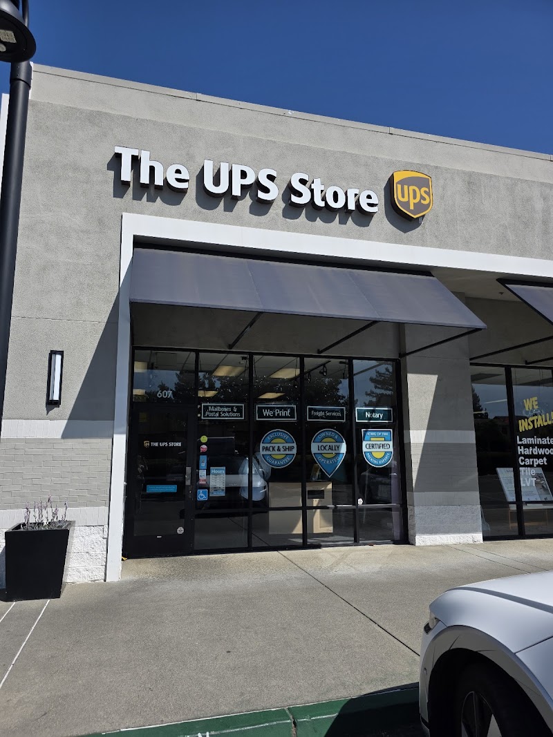 The UPS Store photo 2