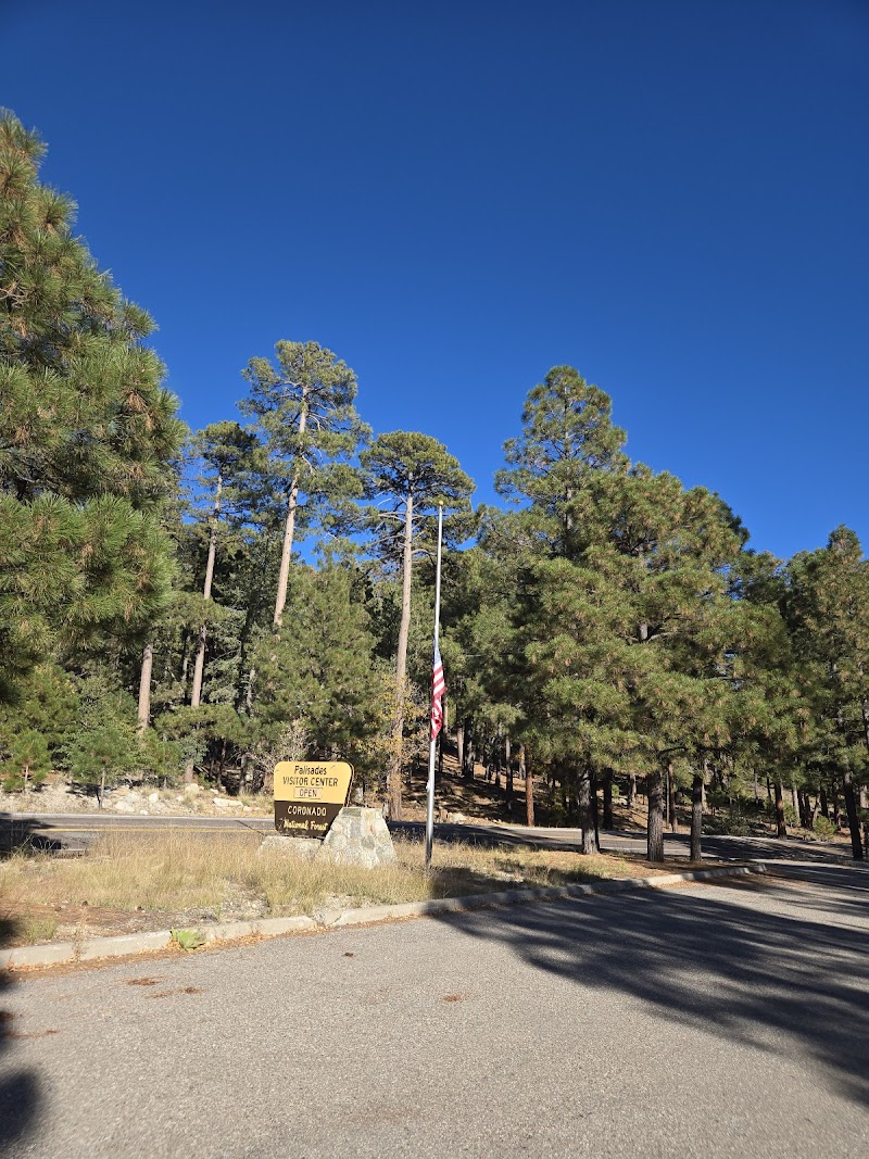 Palisades Visitor Center photo 2