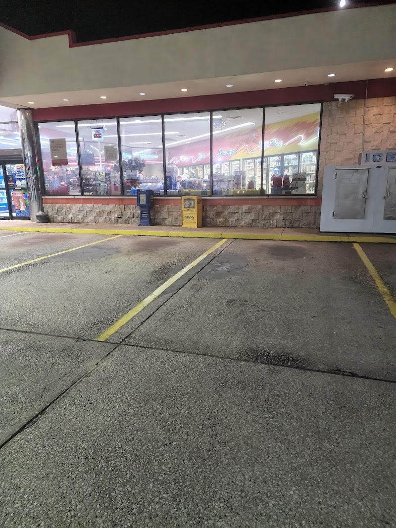 Delta Food Mart #5 photo 5