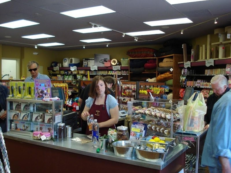 Woodlands Pet Food & Treats photo 4