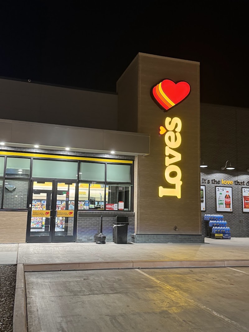 Love's Travel Stop photo 3