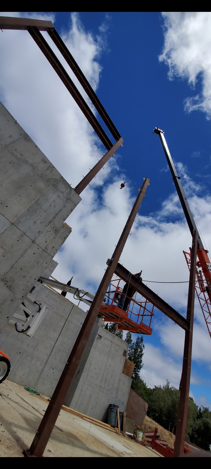 Ferro Pacific Erectors photo 3