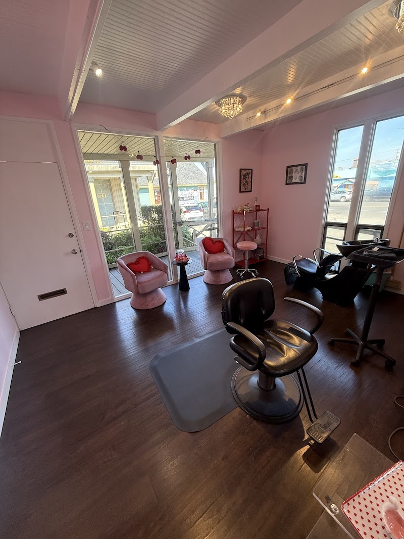 Sweethearts Salon photo 2