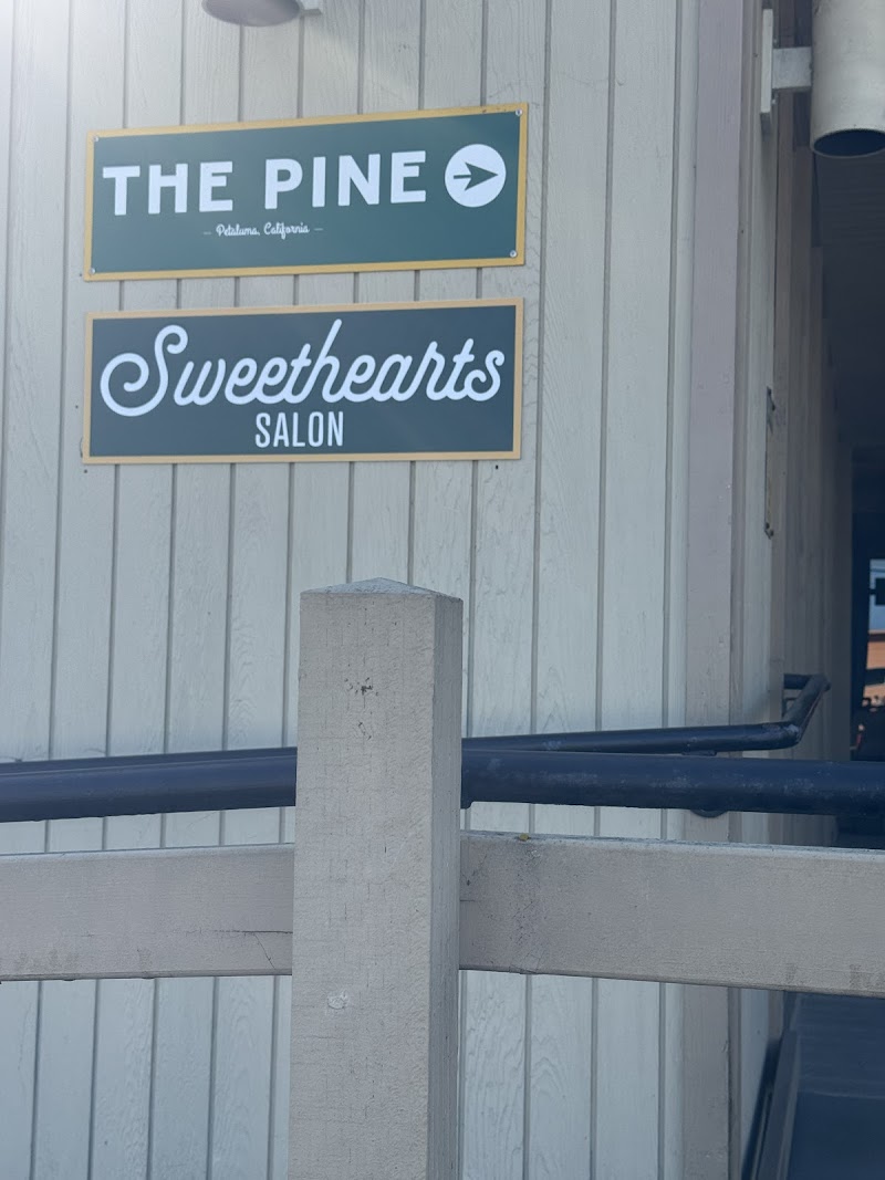 Sweethearts Salon photo 3