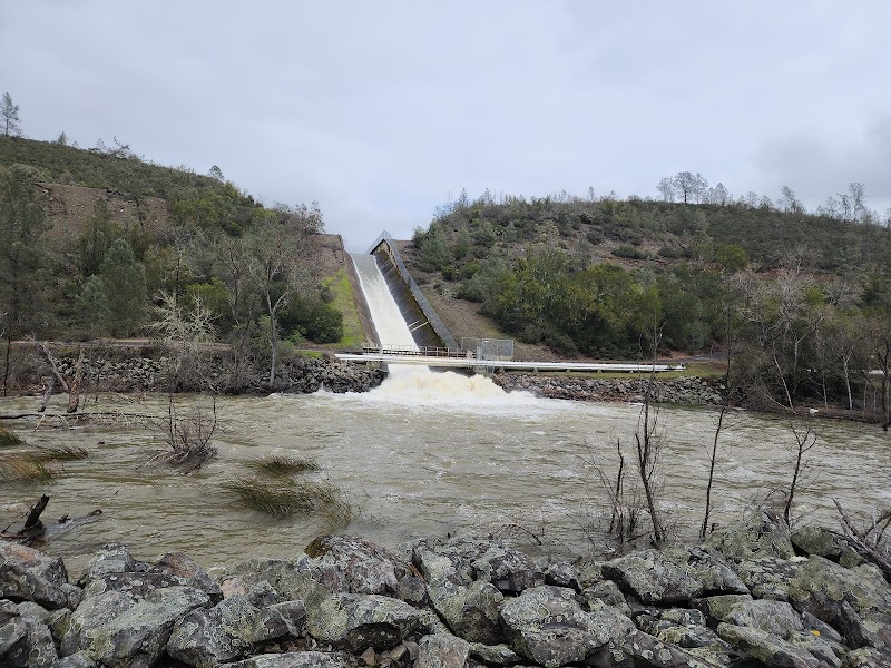 Lake Hennessey Spillway photo 2