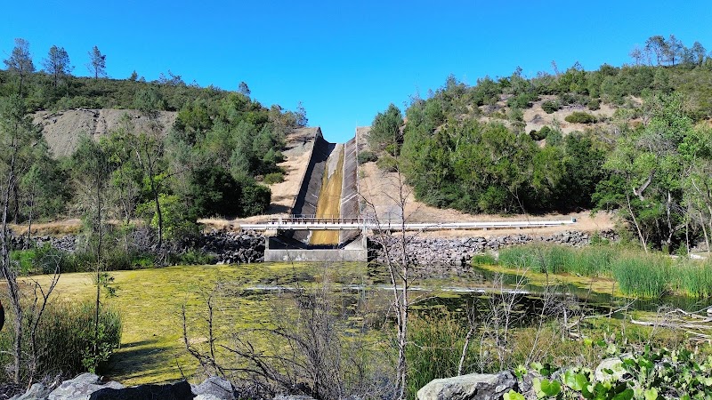 Photo of Lake Hennessey Spillway