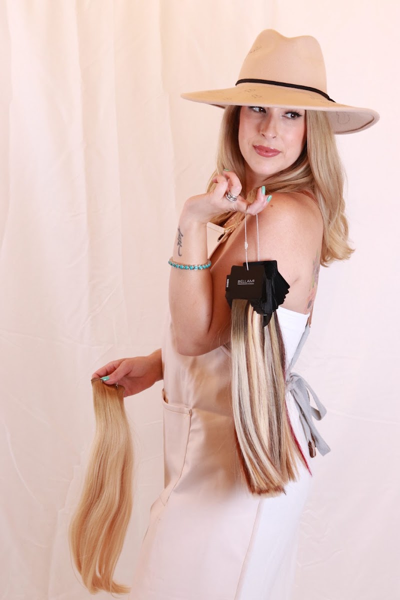 Mirror Mirror Beauty Salon photo 3