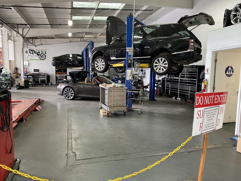 Land Rover Services By Bacchus British photo 2
