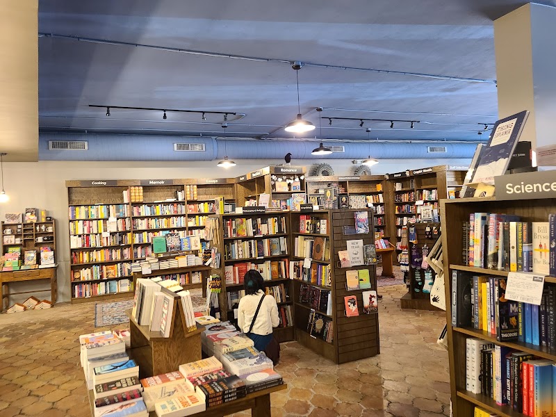 Nowhere Bookshop photo 5