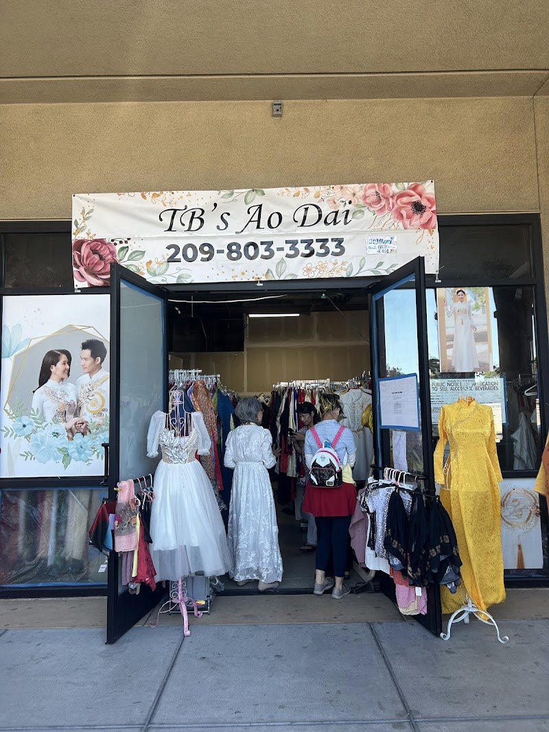 Photo of TB’s Ao Dai in San Jose
