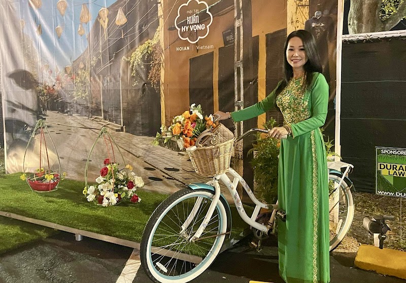 TB’s Ao Dai in San Jose photo 2