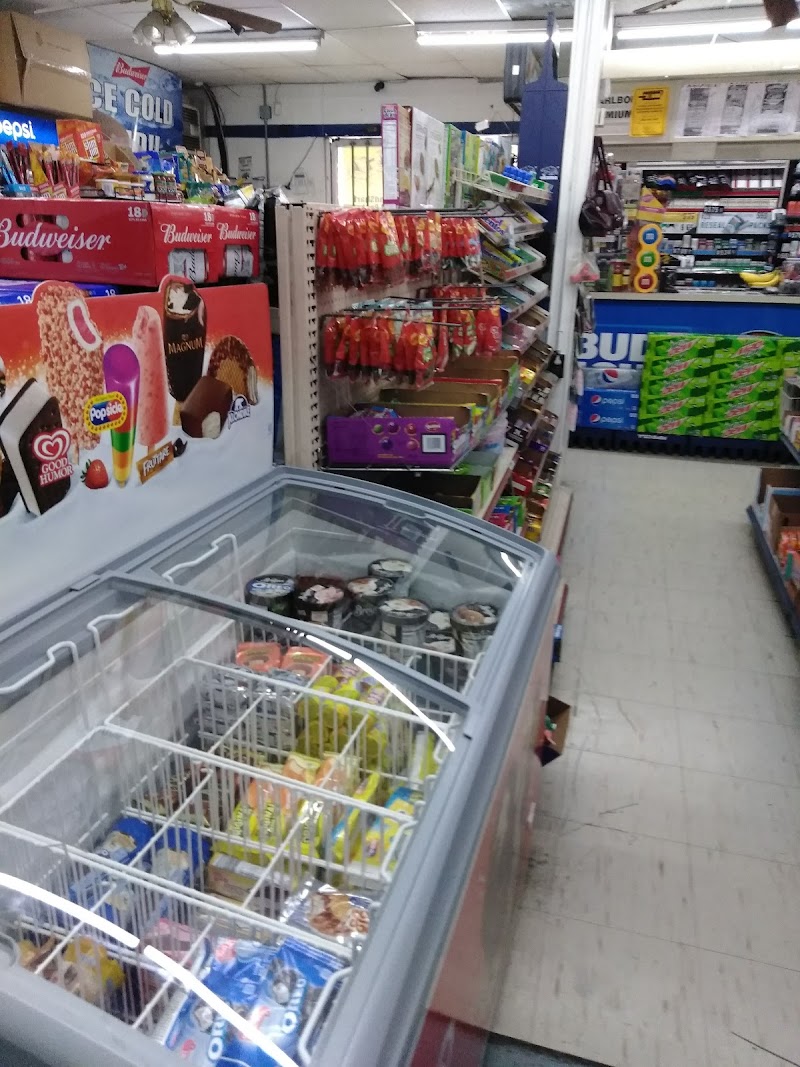 Hudson Beach Mini Mart photo 3