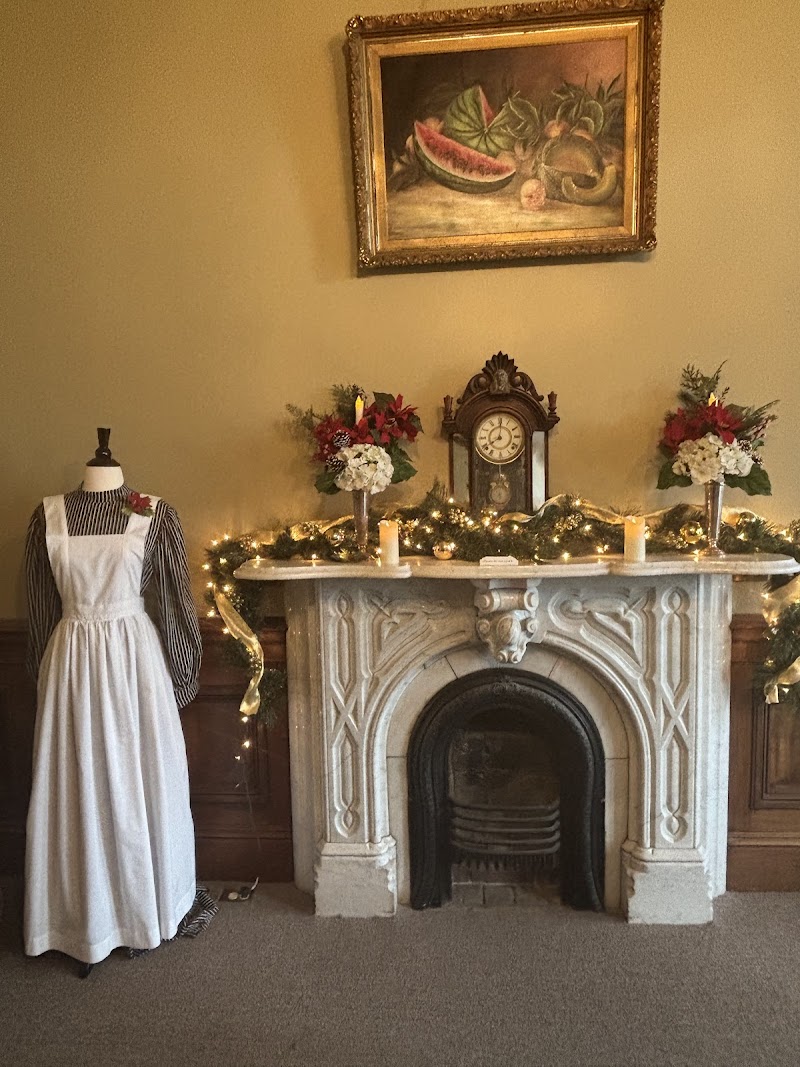 Meek mansion photo 3