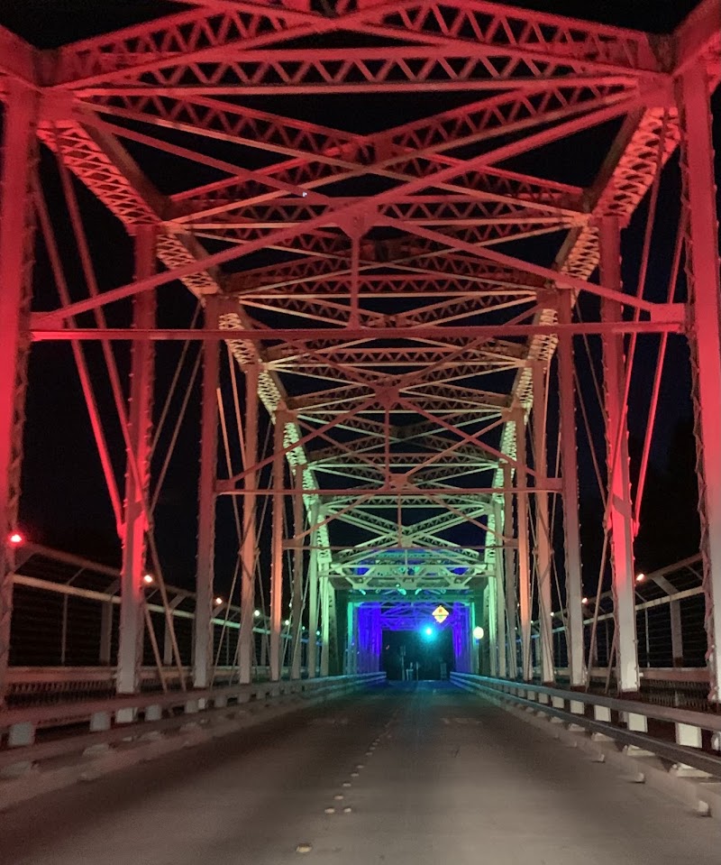 Healdsburg Memorial Bridge photo 5