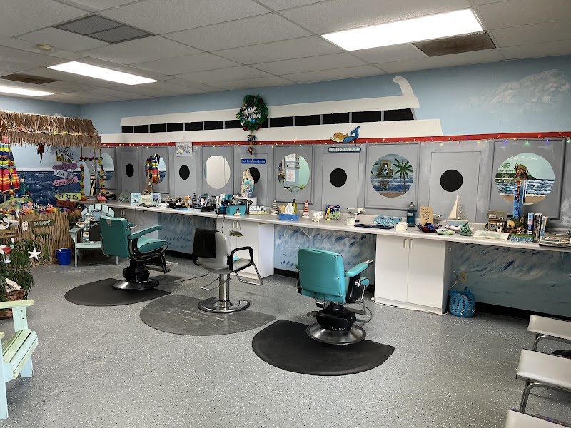 Capt D’s Haircuts Express Barber & Styling Salon photo 2