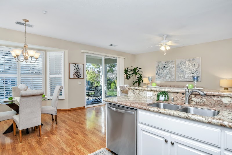 The Tom Schieber Team - Brentwood Real Estate Agent, eXp Realty of California, Inc. DRE 01404116 photo 4