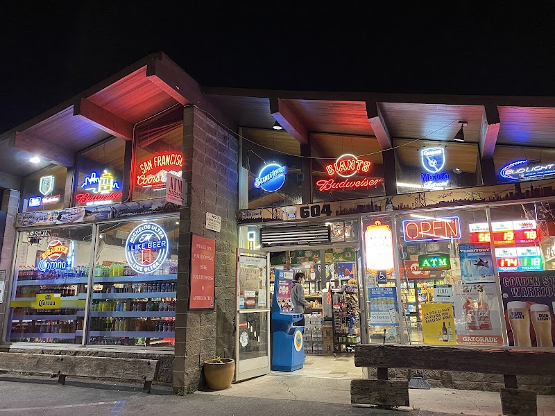 La Dora Liquors & Deli photo 5