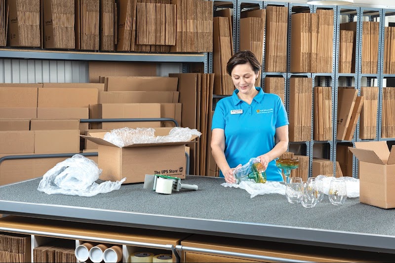 The UPS Store photo 4