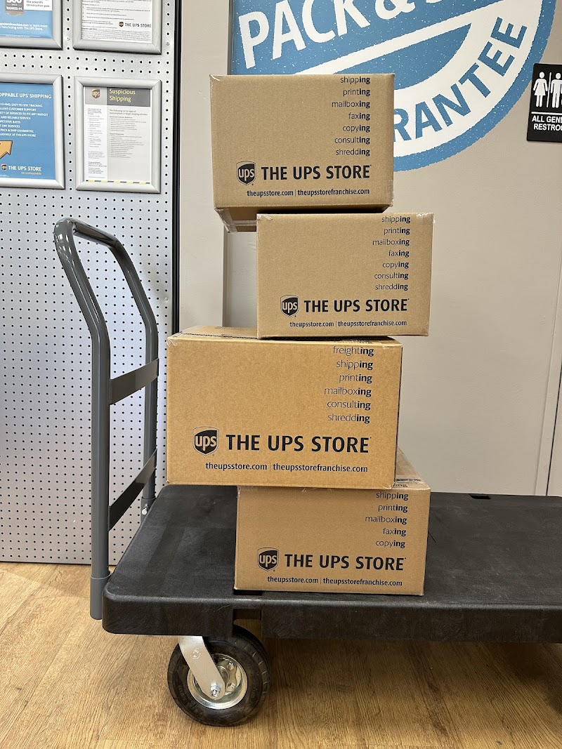 The UPS Store photo 3