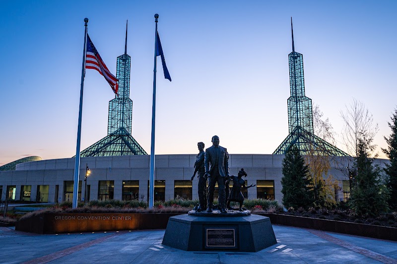 Oregon Convention Center photo 2