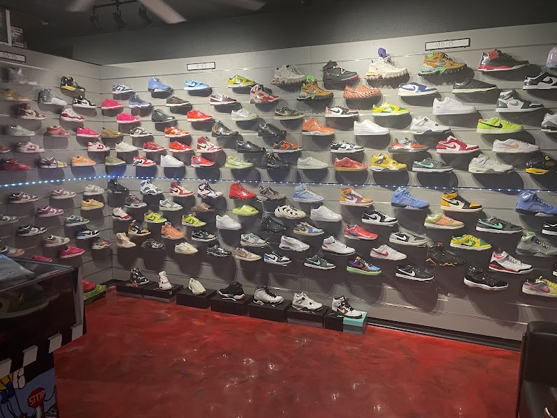 Drippie kicks photo 3