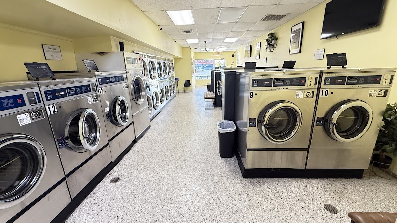 Suncoast Laundry Express LLC photo 2