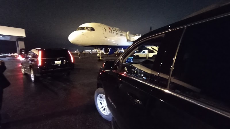 Photo of Airport SUV
