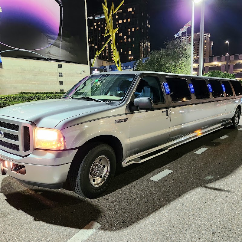 Airport SUV photo 2