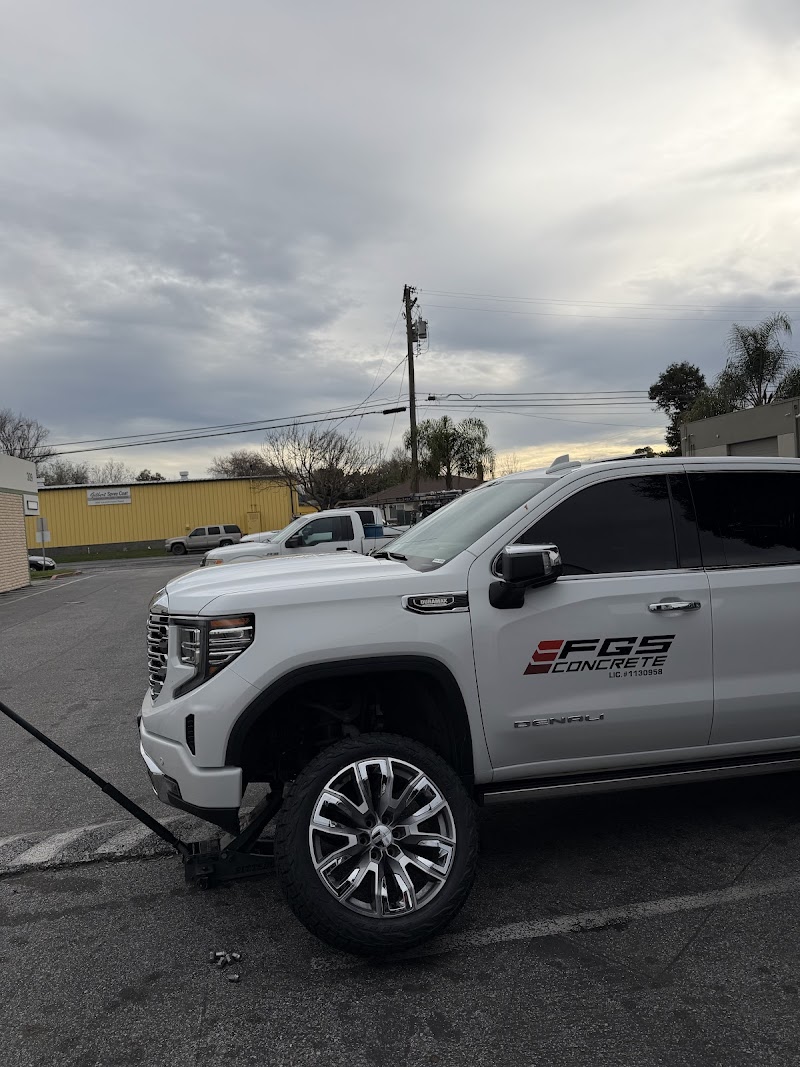 Juan’s Roadsides service tire photo 5