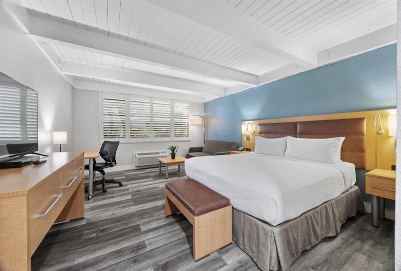 Prodigy Hotel, a Days Inn by Wyndham photo 2