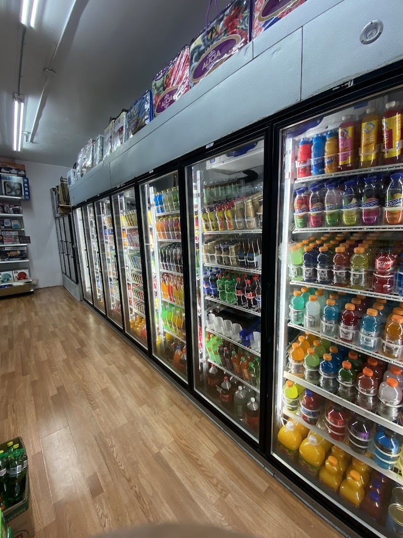 23RD convenience Market photo 4