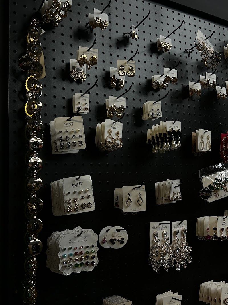 RS Bellanira Fashion and Cosmetics Boutique photo 3