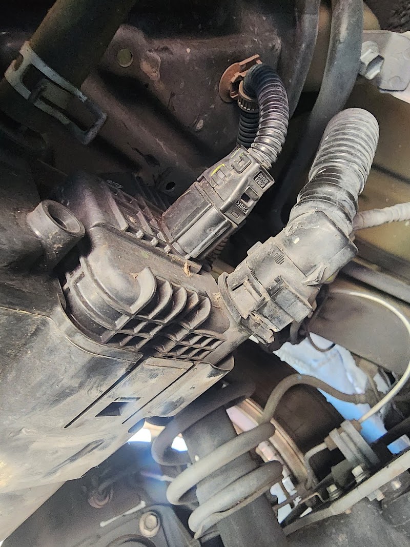 STAR AUTO AND TOWING photo 5