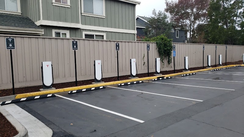 Tesla Supercharger photo 5