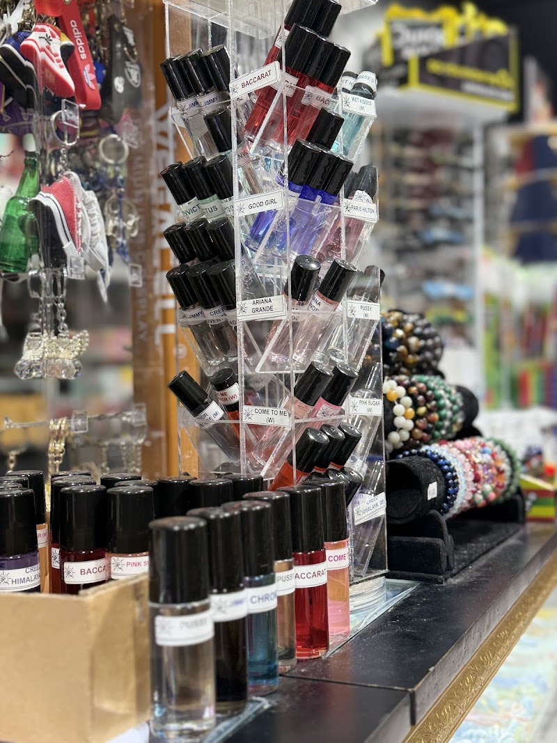 Mini Market photo 3