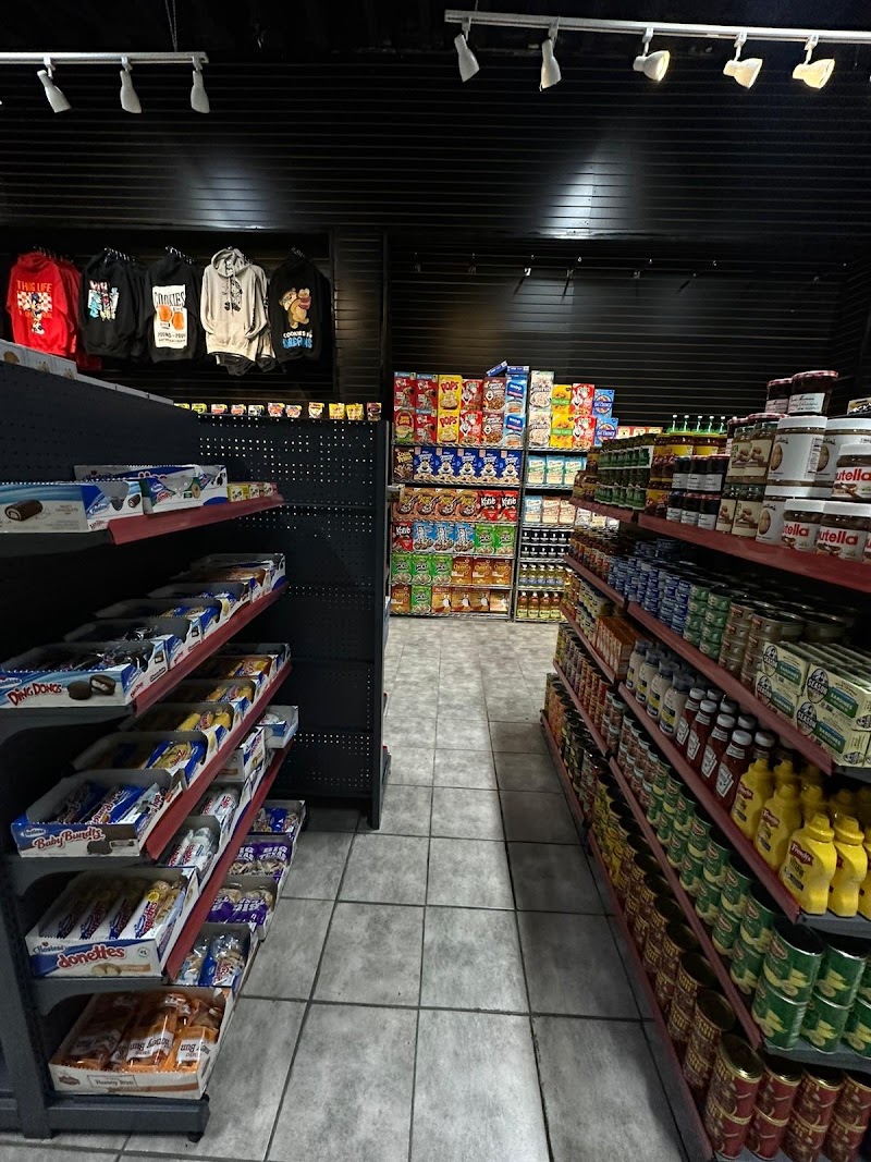 Mini Market photo 5