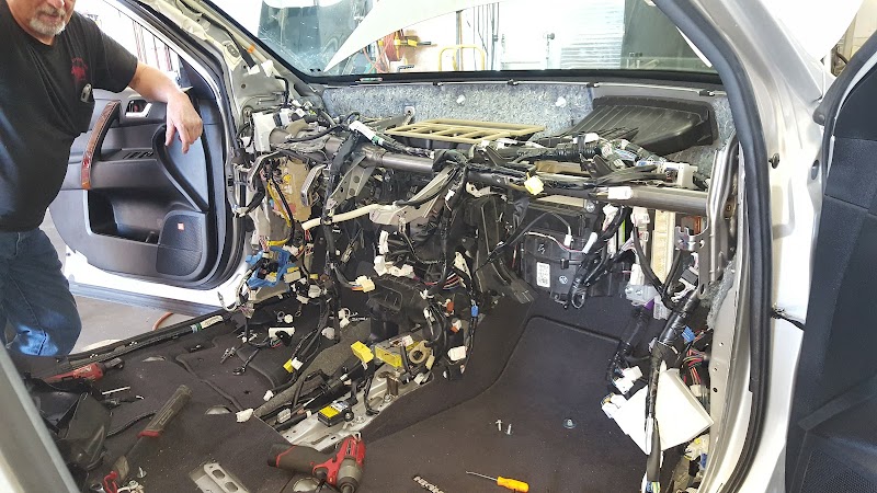 Lou Wise Auto Services Automotive Repair photo 4