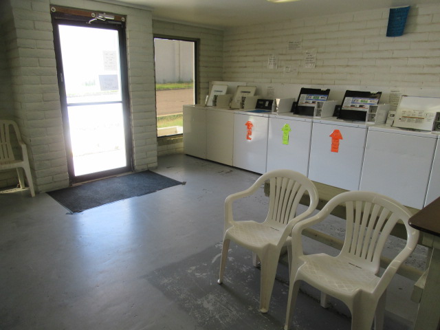 Happy Suds Laundromat photo 5