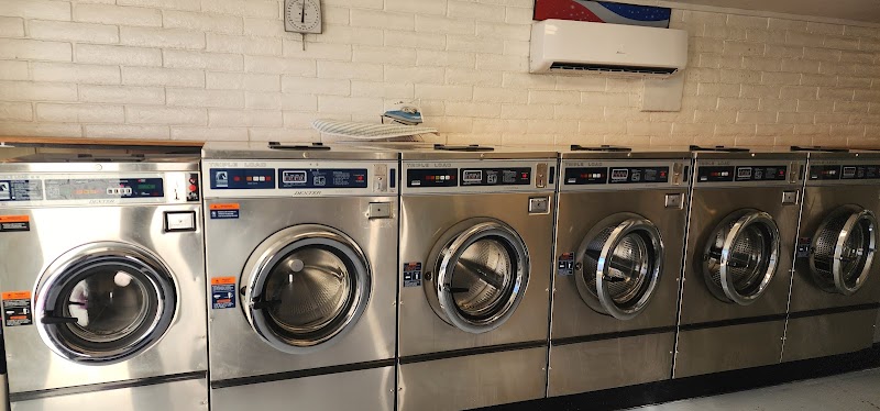 Happy Suds Laundromat photo 2