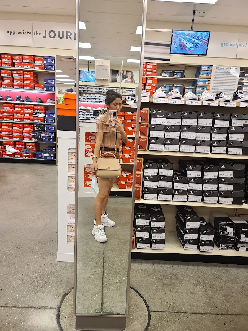 Famous Footwear Outlet photo 5