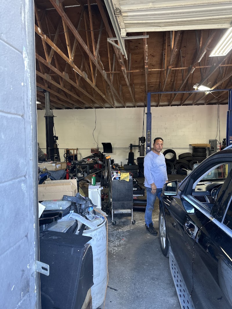 St.Karas Auto Repair photo 2