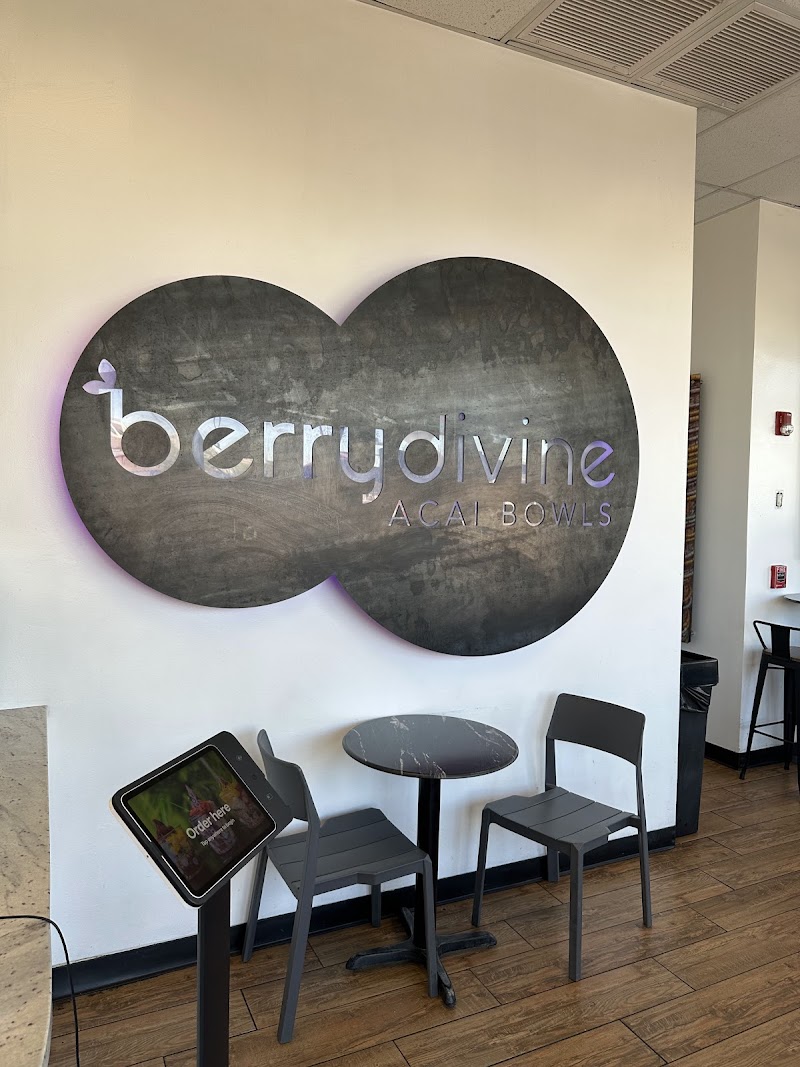 Berry Divine Acai Bowls photo 4