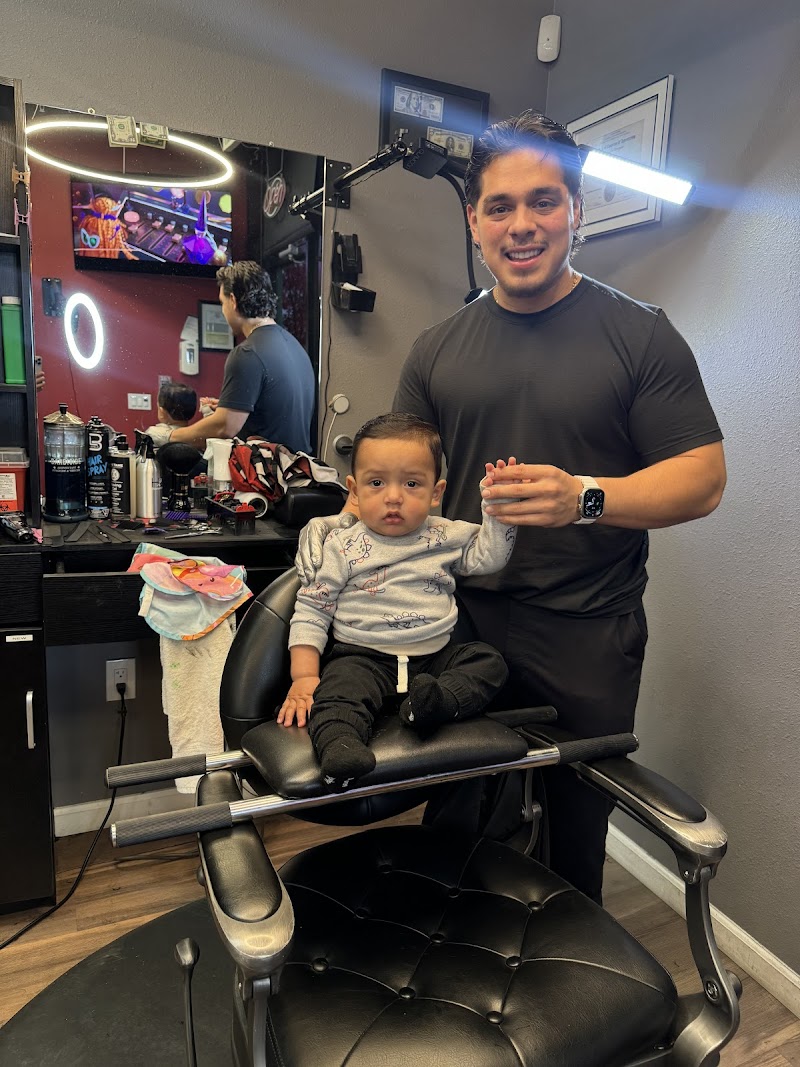 1ST CLASS BARBERSHOP photo 3